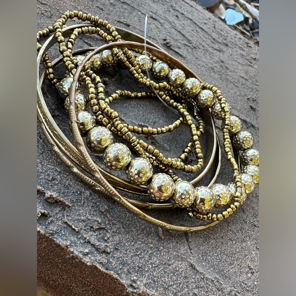 gold bracelet set bangle embossed matte bead microbead stretch brand new - Picture 1 of 1